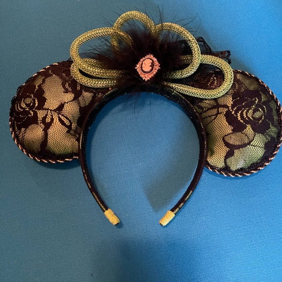 Haunted mansion light up Mickey ears - Picture 3 of 3